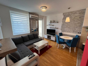 Mona Apartment